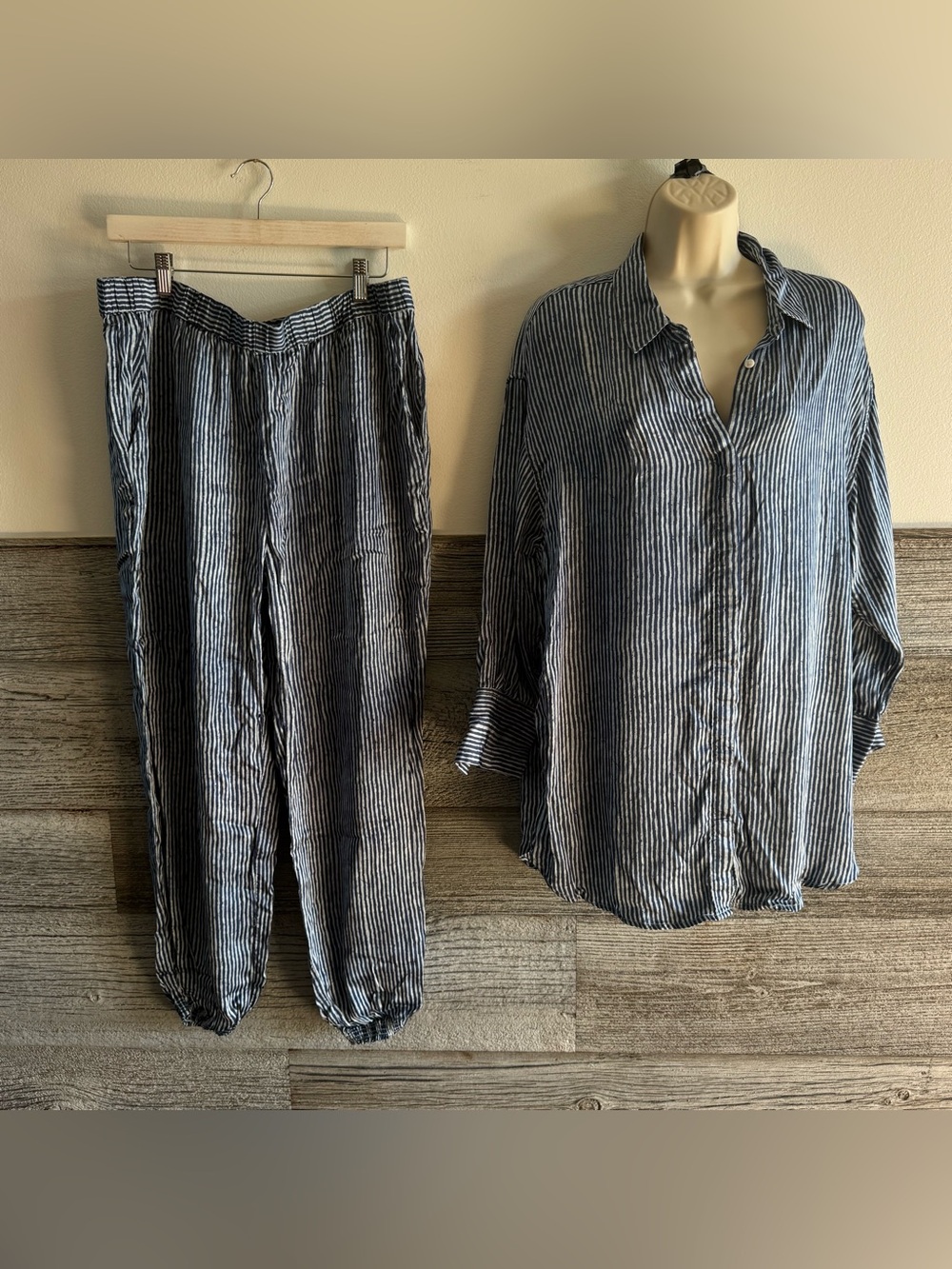 We Are Sundays Blue Striped Matching Set Size 3 Large Button Down Joggers (U1)
